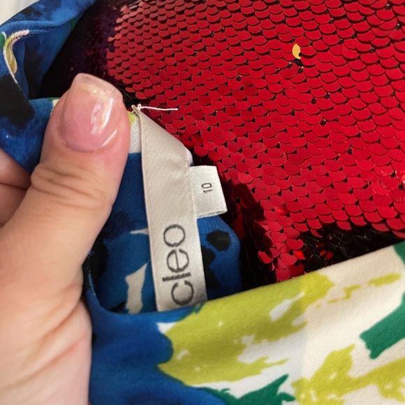 Dress - Picture 3 of 4